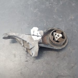 Suport de montare cutie de viteze , Mazda 3 , 2004 COD -BP8F39010020