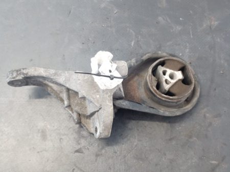 Suport de montare cutie de viteze , Mazda 3 , 2004 COD -BP8F39010020