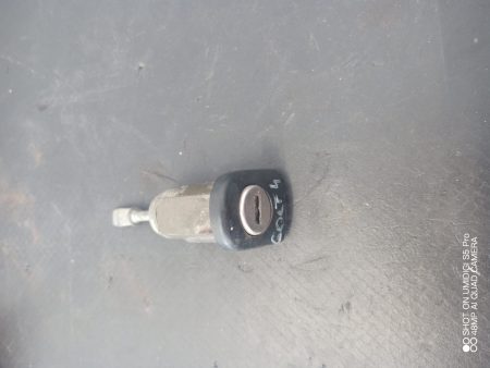 Butuc usa ,  VOLKSWAGEN GOLF IV (1J1) , 1997 - 2007 COD -1U0837167 1U0837168