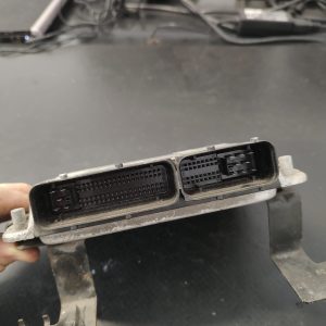 Calculator motor , ECU , VW GOLF 4 COD 0281010497    FACTURA SI GARANTIE - imagine 2