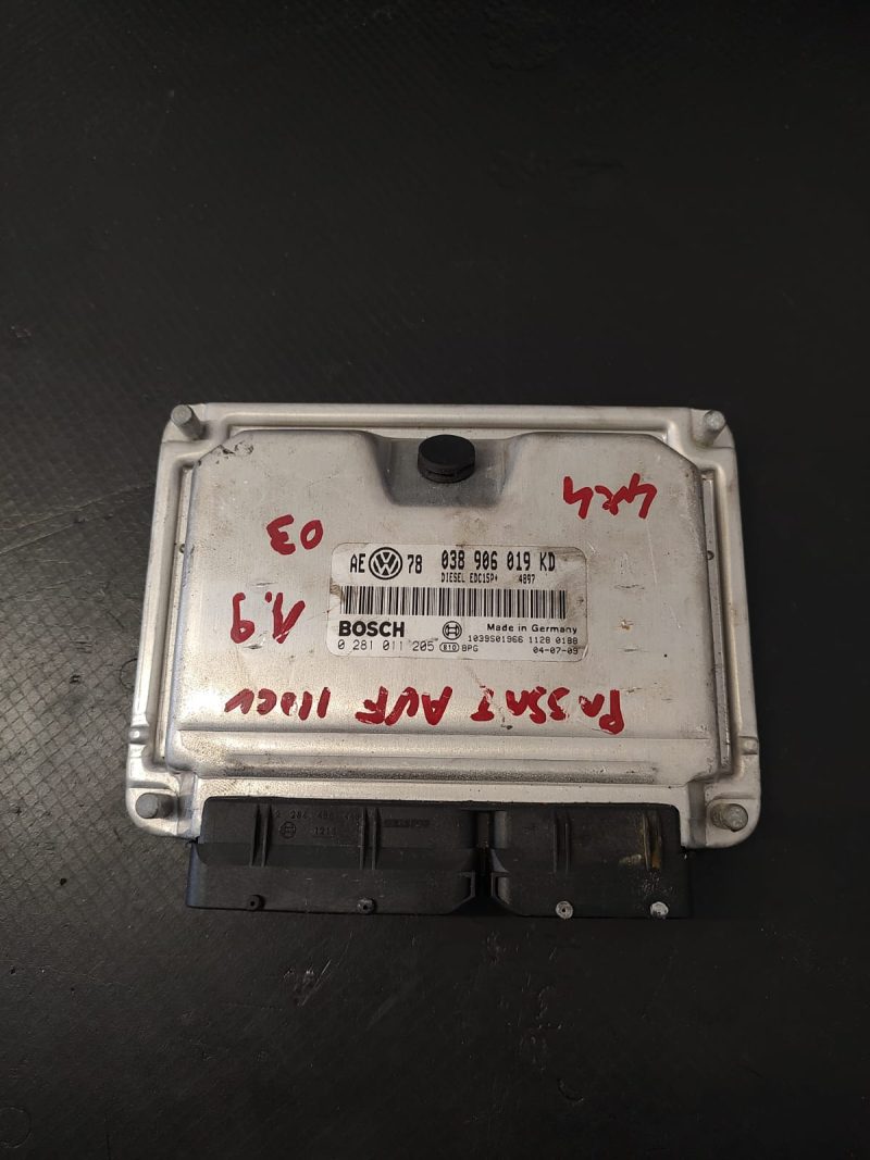 Calculator motor , ECU , VW Passat B5 , 1.9 tdi AVF COD 038906019KD 0281011205     FACTURA SI GARANTIE