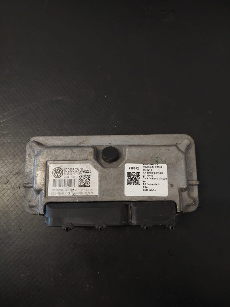 Calculator Motor , ECU , VW Polo 1.4 benzina COD 03C906024CM    FACTURA  SI GARANTIE