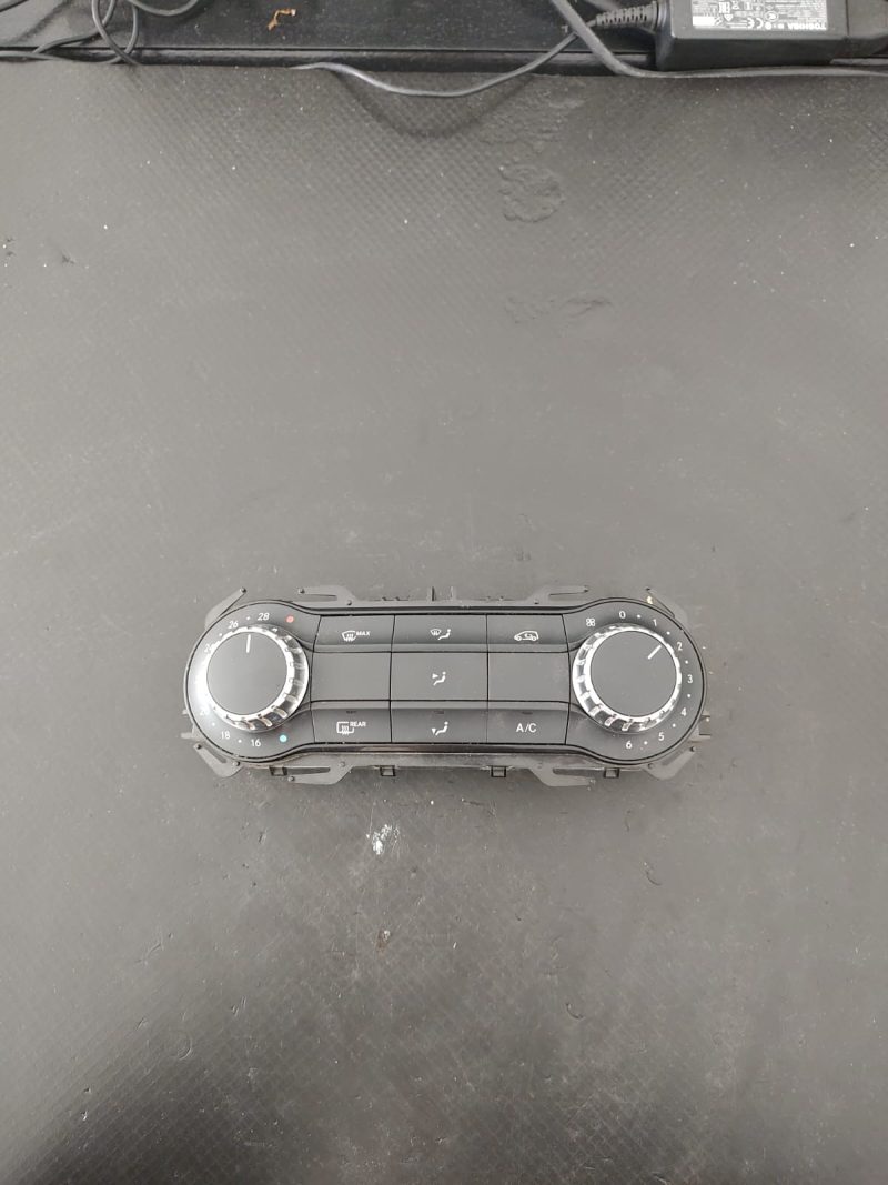 Panou comanda clima , MERCEDES A CLASS , 2018  COD 175549-01  FACTURA SI GARANTIE
