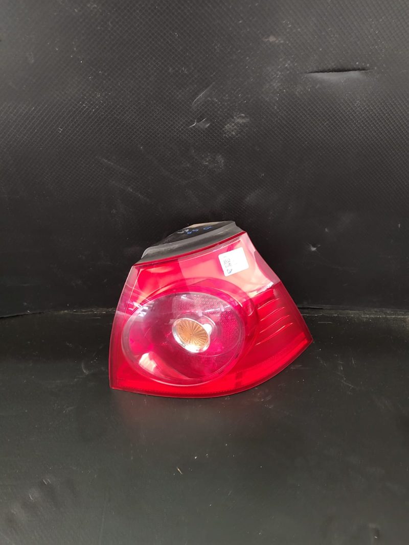 LAMPA,  STOP STANGA,  LED , VW GOLF 5 COD 1K6945090   FACTURA SI GARANTIE