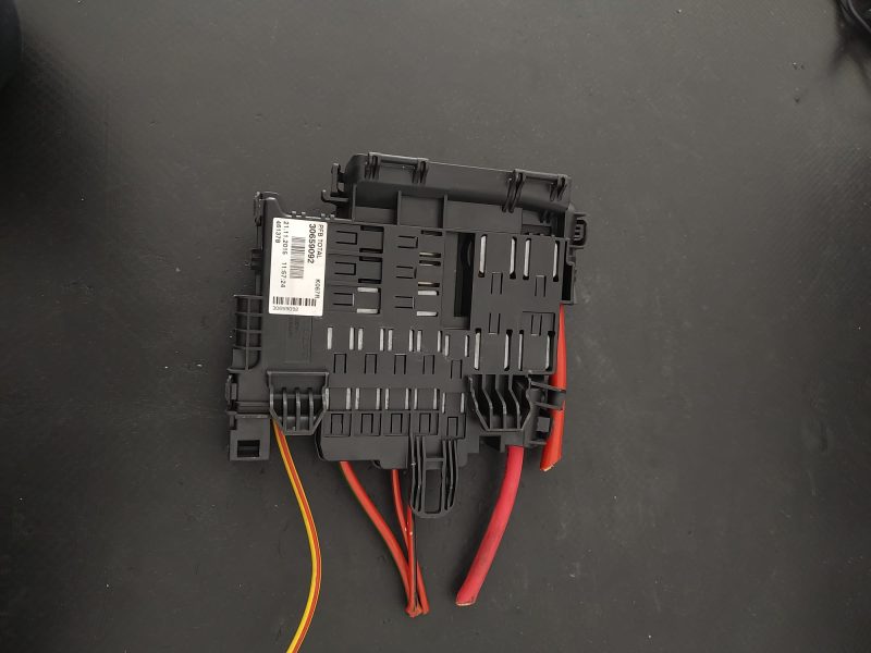 PANOU, TABLOU  SIGURANTE  , MODUL  VOLVO XC 60, V60 , COD 30659092    FACTURA SI GARANTIE - imagine 2