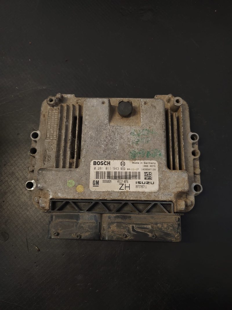 Calculator Motor ECU , Opel Astra H , Z17DTL COD 5556829 0281011943   FACTURA SI GARANTIE