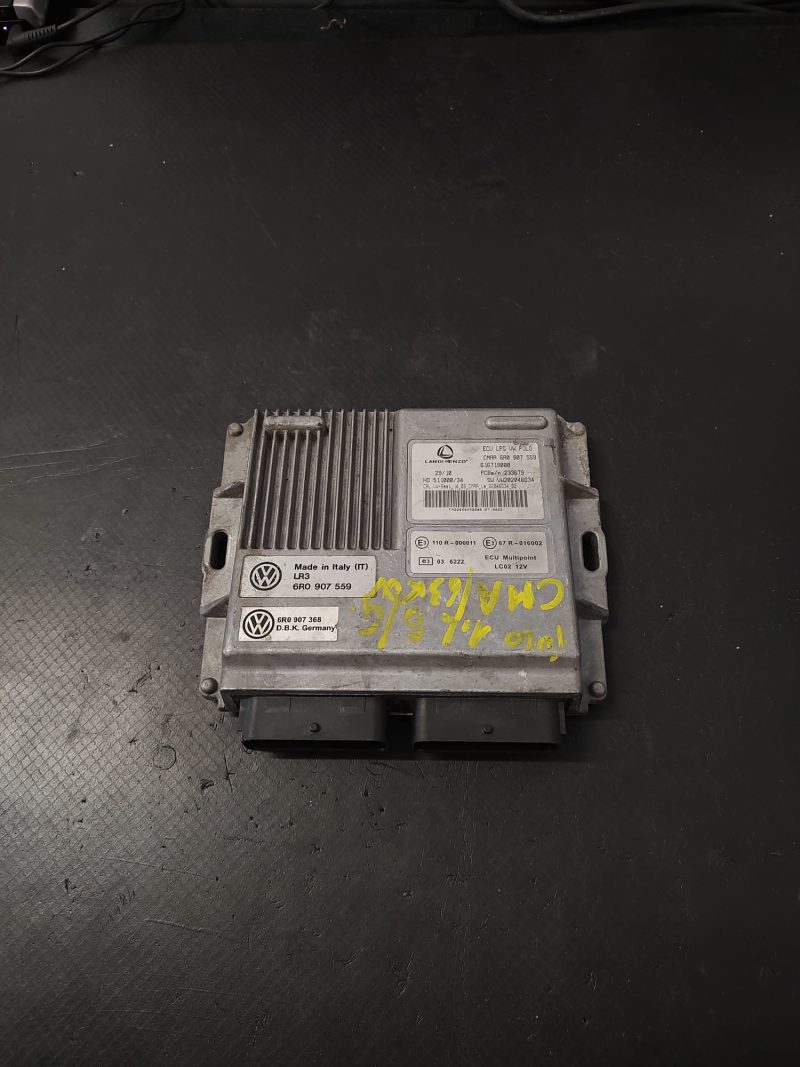 Calculator motor , ECU , VW Polo COD 6R0907559 6R0907368   FACTURA SI GARANTIE