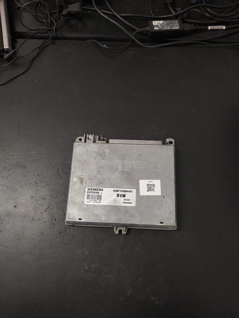 Calculator motor ECU ,  Renault Laguna 2 , 2002-2007 COD 7700101920 S111730108 C  FACTURA SI GARANTIE