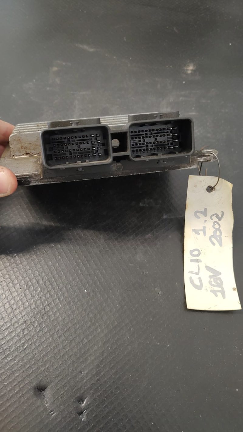 Calculator motor ,ECU  Renault Clio 3, 1.2 benz COD 8200162381 8200178931  FACTURA SI GARANTIE - imagine 3