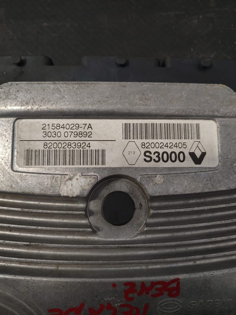 Calculator motor ECU , RENAULT MEGANE 2 , 1,6 BENZINA , COD 8200242405 8200283924     FACTURA SI GARANTIE - imagine 2