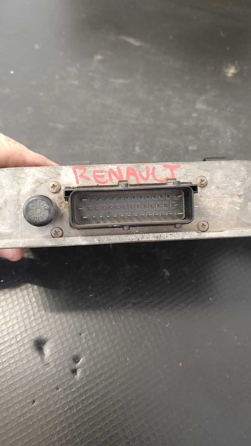 Calculator motor , ECU Renault Espace , Renault Laguna 2, Renault Vel Satis 2001-2009 COD 8200306333    FACTURA SI GARANTIE - imagine 2