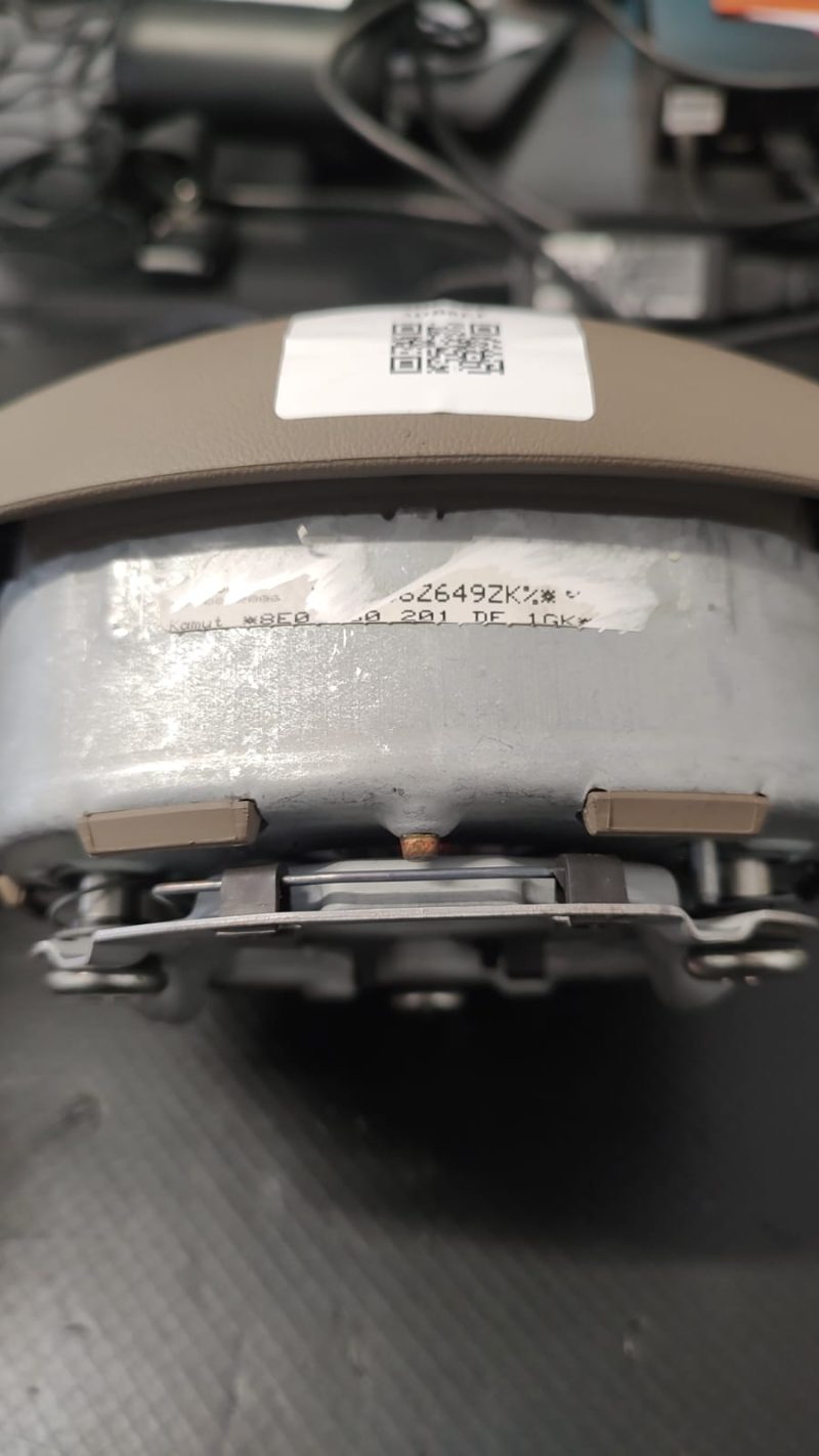 Airbag volan , Audi A4 B7 COD 8E0880201DF    FACTURA SI GARANTIE - imagine 2