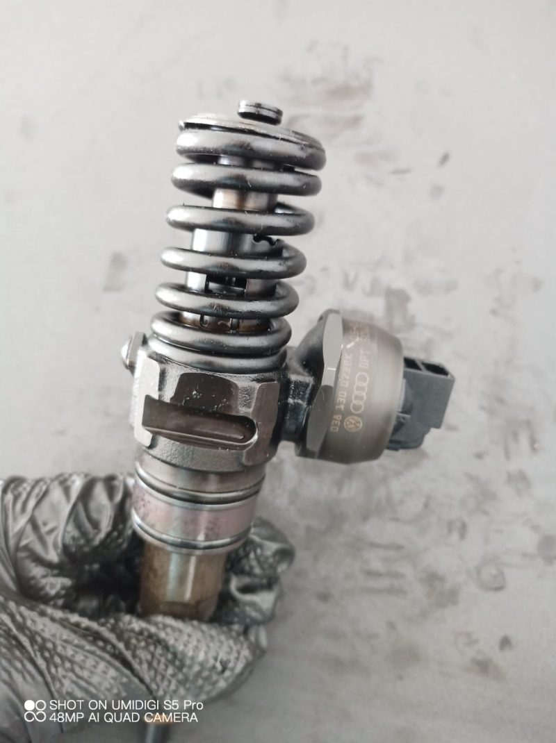 Injector , VW Passat B6 , 2.0 TDI , 2005-2010 COD - 038130073BK - imagine 3