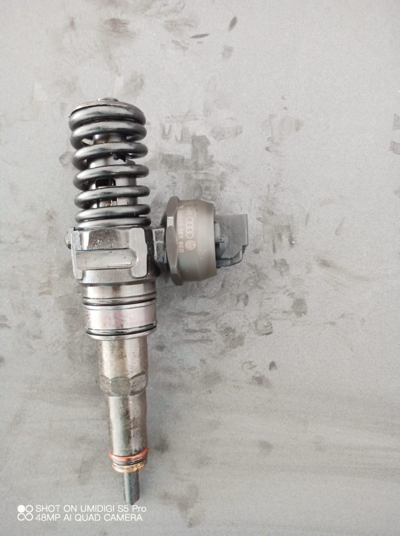 Injector , VW Passat B6 , 2.0 TDI , 2005-2010 COD - 038130073BK - imagine 5