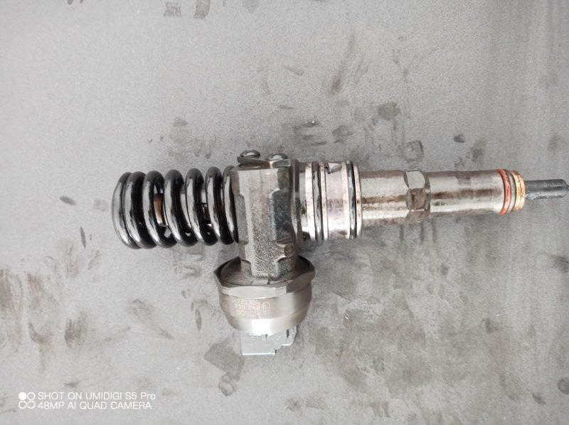 Injector , VW Passat B6 , 2.0 TDI , 2005-2010 COD - 038130073BK - imagine 4