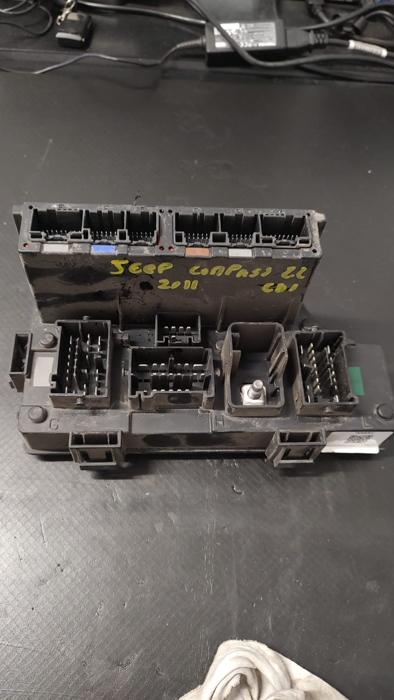 TABLOU SIGURANTE , PANOU SIGURANTE JEEP COMPASS , 2011 COD P04692341AD    FACTURA SI GARANTIE