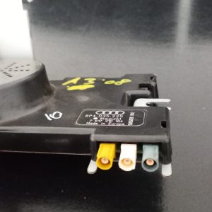 MODUL ANTENA RADIO , Audi A3 , 8P COD 7617310104 8P4035225 FACTURA SI GARANTIE - imagine 2
