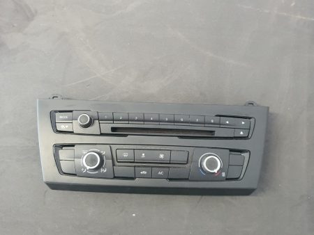 PANOU COMANDA CLIMA , RADIO CD BMW F20 F21 2013 COD 17313810 FACTURA SI GARANTIE