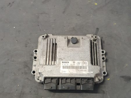Calculator motor ECU RENAULT TRAFIC 2 COD 8200389519 FACTURA SI GARANTIE