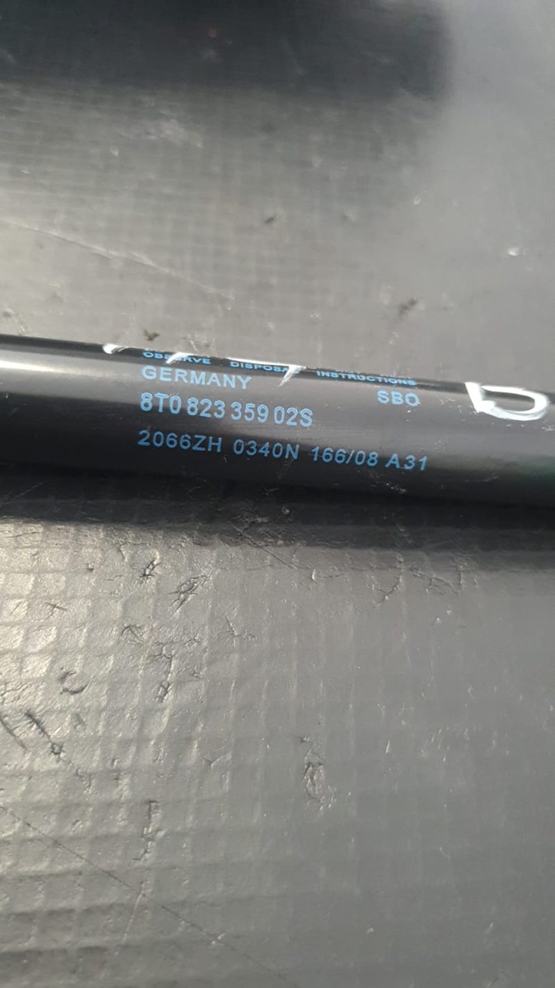 Amortizor, Telescop Capota Audi A4 B8 2013 COD 8T082335902S FACTURA SI GARANTIE - imagine 2