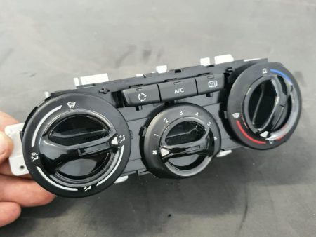 PANOU COMANDA CLIMA PEUG 208 , CITROEN C3 CACTUS COD E1063071 FACTURA SI GARANTIE