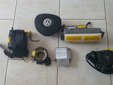 Kit Airbag Volan Airbag Pasager Airbag centuri spirala volan calculator airbag VW TOURAN 2003-2006 COD 1t0909605 1K0959653 1t0880201a  1t0880204 1t0857706b 1T1857705 FACTURA SI GARANTIE