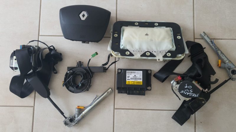 Kit Airbag Volan  Airbag Pasager Centuri Spirala Volan  Calculator Airbag RENAULT MEGANE 3 COD 285587230R 985250003R 985100007R 868850008R 868840008R FACTURA SI GARANTIE