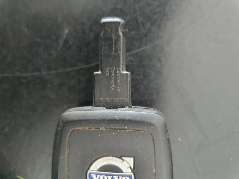 Cheie cu telecomanda  Volvo V50 S40 C30 C70 COD 5wk49259 31300355 FACTURA SI GARANTIE - imagine 2