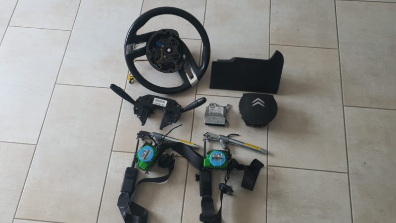 KIT AIRBAG CALCULATOR  ANSAMBLU MANETE SEMNALIZARE STERGATOR  AIRBAG VOLAN  VOLAN  CENTURI AIRBAG SOFER  CITROEN C4 PICASSO COD 610955800 96644965XT 96866504 9654964477 9654964377 96600568 FACTURA SI GARANTIE