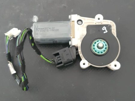 Motoras macara geam dreapta fata Mercedes-Benz Vito W639 COD 928794-102 FACTURA SI GARANTIE