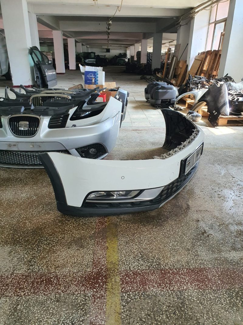 Bara fata VW PASSAT B7 Alltrack completa cu senzori de parcare și bandouri laterale FACTURA SI GARANTIE - imagine 2