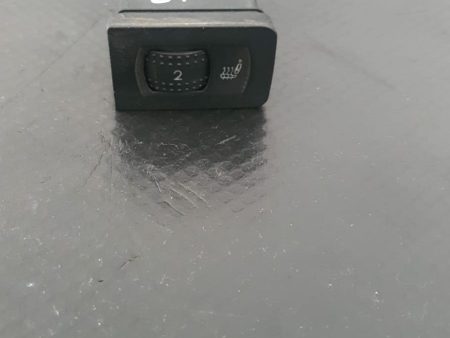 Buton incalzire scaun Vw Golf 4 VW BORA COD 1J0963564B FACTURA SI GARANTIE