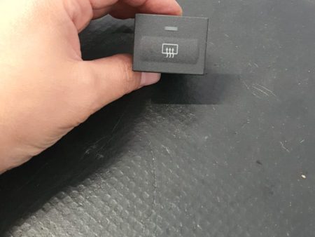 BUTON INCALZIRE LUNETA FORD FOCUS FORD C-MAX COD 3M5T180621AB FACTURA SI GARANTIE