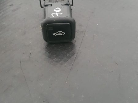 BUTON ALARMA VW PASSAT B5 COD 4B0962109A FACTURA SI GARANTIE