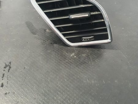 Grilă Aer Bord Dreapta AUDI A5 B8 COD 8T1820902G FACTURA SI GARANTIE