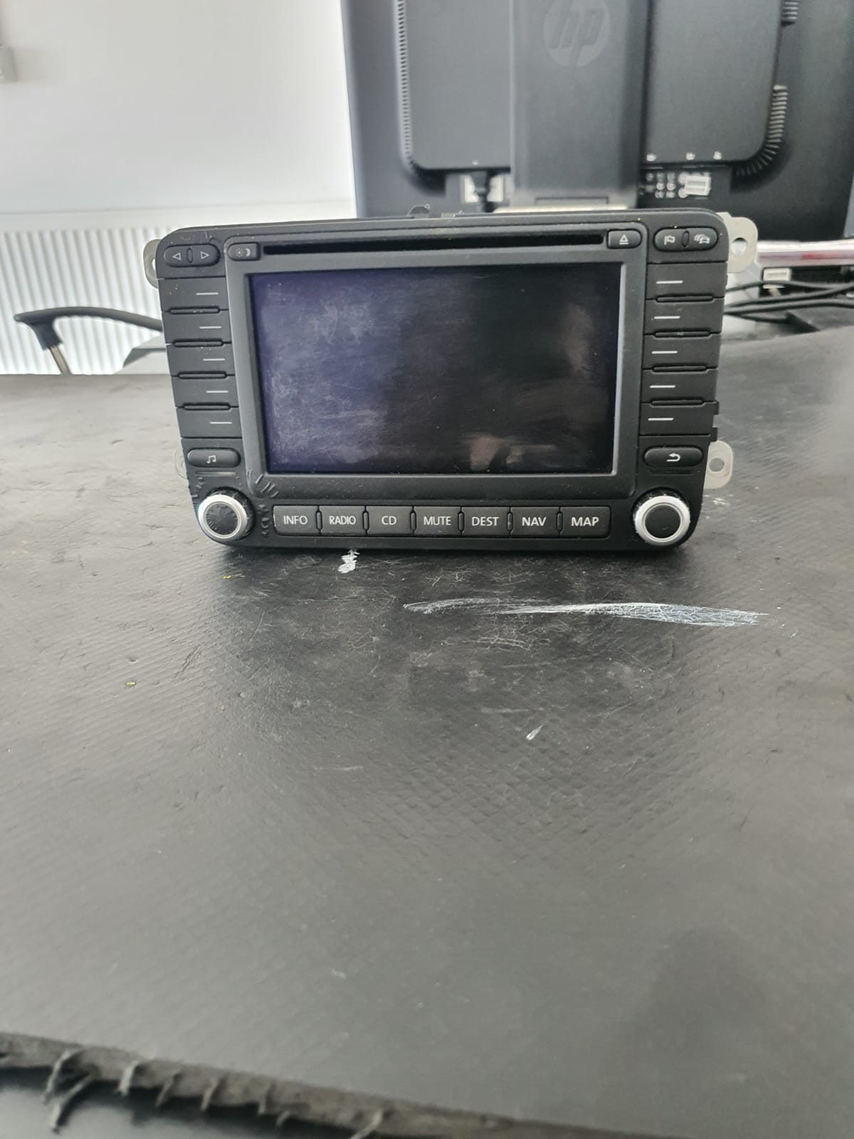 NAVIGATIE RADIO CD VW PASSAT B6 COD 1K0035198B FACTURA SI GARANTIE