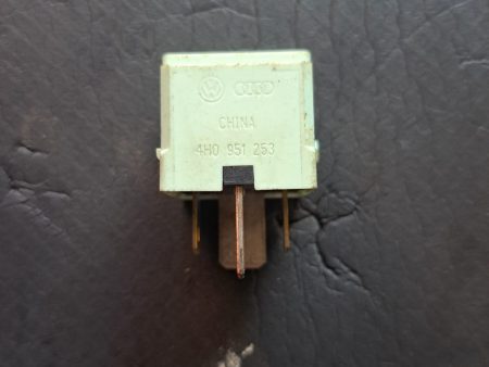 Releu 644 VW Passat B7 2010 - 2015 COD 4H0951253 FACTURA SI GARANTIE