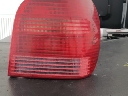 LAMPA STOP DREAPTA VW POLO 6N COD 6N0945096H FACTURA SI GARANTIE