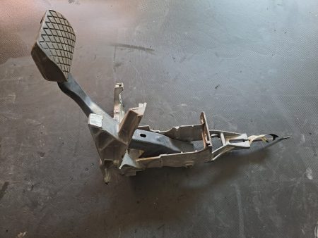 Pod pedalier cu pedala Audi A4 B7 cutie multitronic COD 8E1721117A FACTURA SI GARANTIE