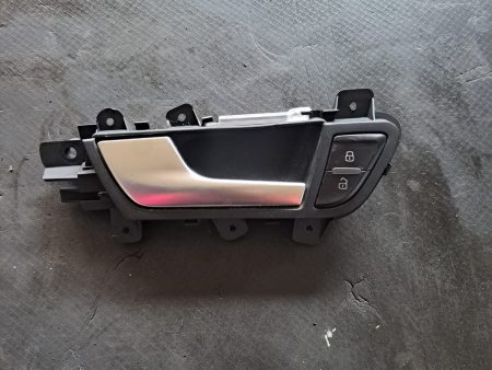 Maner interior usa stanga fata Audi A4 B8 COD 8K0837019 FACTURA SI GARANTIE