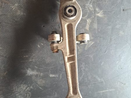 Braț interior față inferior dreapta AUDI A4 Avant B7 COD 4D0407182G FACTURA SI GARANTIE