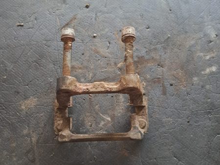 Suport etrier Volkswagen Passat B6 COD 9225b FACTURA SI GARANTIE