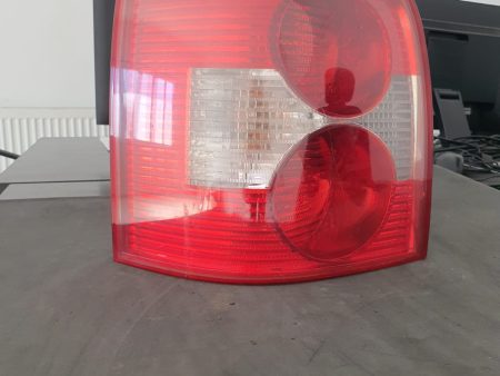 LAMPA STOP STANGA VW PASSAT B5 2000-2005 COD 3B9945095AA FACTURA SI GARANTIE
