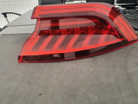 LAMPA STOP DREAPTA AUDI Q8 LED COD 4M8945070 FACTURA SI GARANTIE