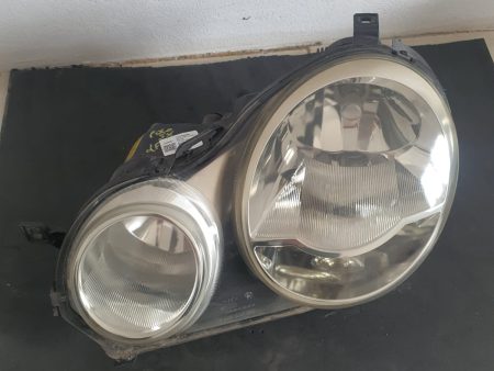 FAR STANGA VW POLO 9N COD 6Q1941007M 0301190201 VOLAN STANGA FACTURA SI GARANTIE