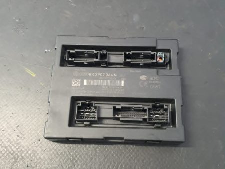 CALCULATOR CONFORT AUDI A4 B8 2.0 TDI 3.0 TDI COD 8K0907064N VOLAN STANGA FACTURA SI GARANTIE