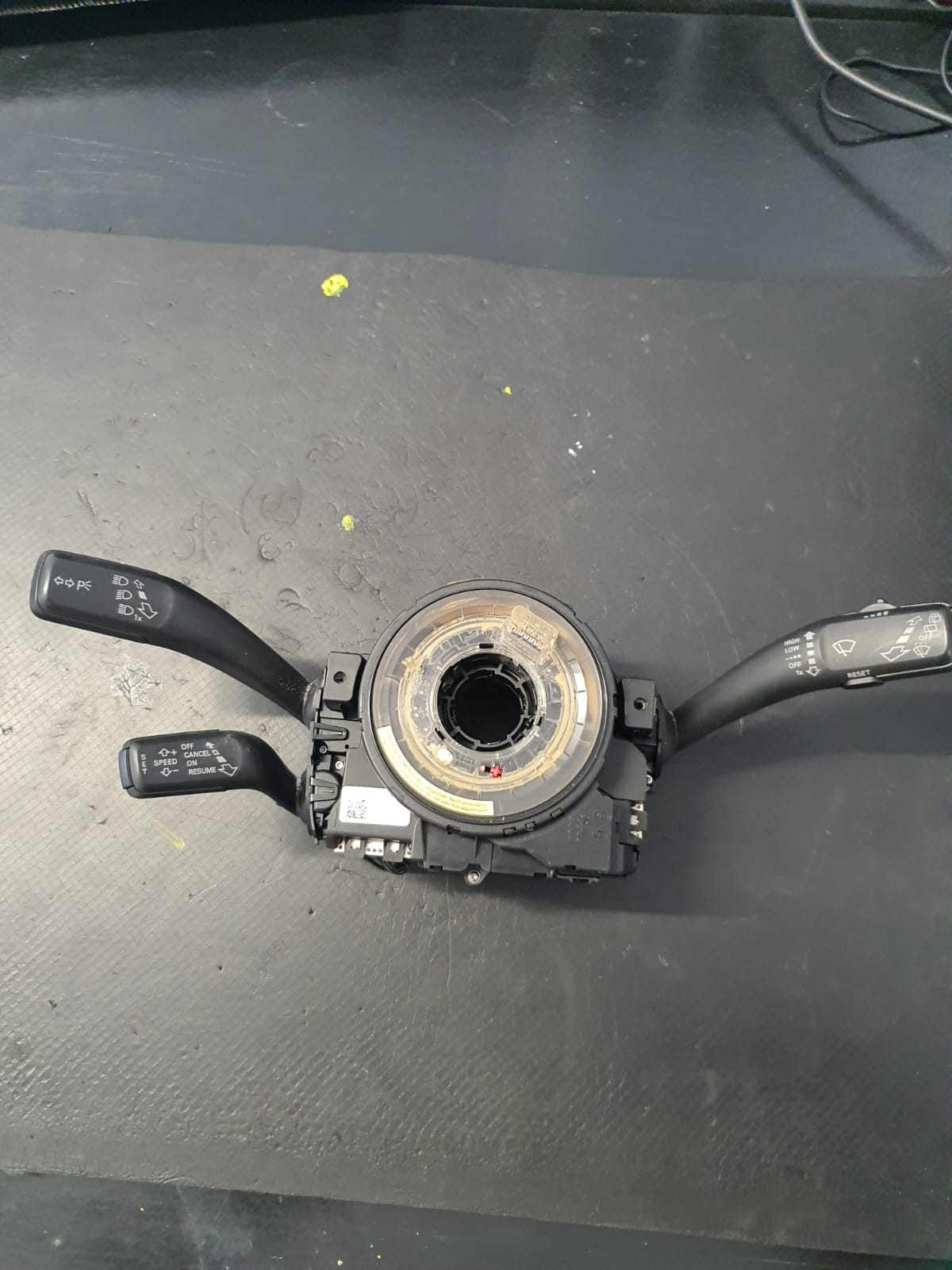 BLOC MANETE  ANSAMBLU MANETE  SEMNALIZARE  SPIRALA VOLAN   CALCULATOR COLOANA VOLAN AUDI A4 B8 COD 8K0953568F 8K0953502BK FACTURA SI GARANTIE