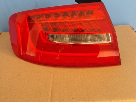 LAMPA STOP STANGA AUDI A4 B8 COD 8K5945095AC FACTURA SI GARANTIE