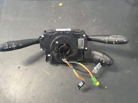 ANSAMBLU MANETE SPIRALA VOLAN  BLOC LUMINI MANETA SEMNALIZARE PEUGEOT 207  COD 96630724XT VOLAN STANGA FACTURA SI GARANTIE