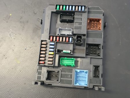 PANOU SIGURANTE BSI PEUGEOT 2008  AN 2016  PEUGEOT 208 2012 2015 VOLAN STANGA COD 9807532080 FACTURA SI GARANTIE